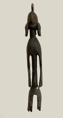 a statue of a person with a hat on it ' s head