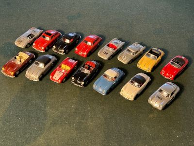 Miniatures 1/43ème 15 Porsche, Brumm, Détails Car, Corgi, BE
