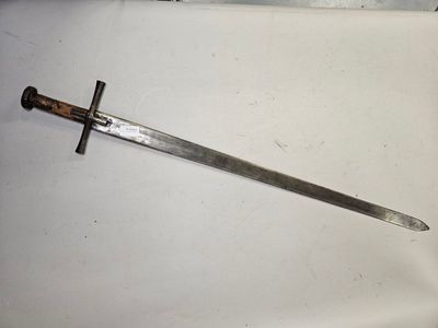 France - Épée à deux mains de style