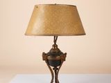 an image of a lamp that is sitting on a table