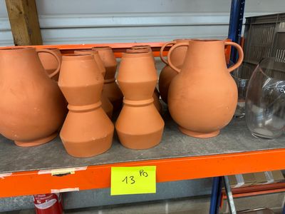 Lot de 13 vases