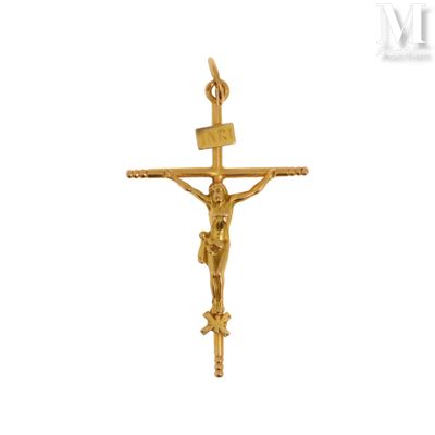 Pendentif en forme de croix en or jaune 14 carats