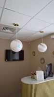 D18 – TOULOUSE – Un lot de décorations comprenant : (photo 3)
