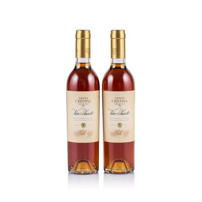 deux bouteilles de vin sur fond blanc