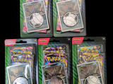 Le paquet contient quatre types différents de cartes à collectionner Pokémon.