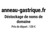 a black and white image of a sign that says, desstockage de nons de domaine