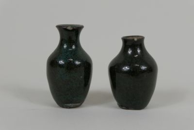Auguste DELAHERCHE (1857-1940) Deux vases miniatures en grès…