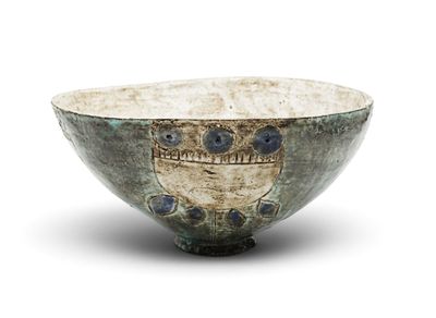 an image of a bowl with a face on it
