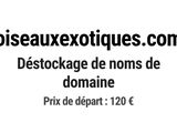 a black and white photo of a sign that says desstockage de nons de domaine