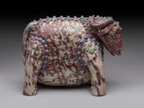 une figurine d'éléphant en argile