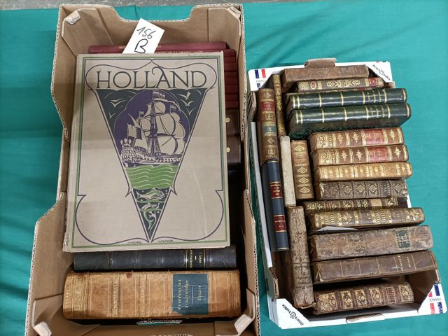 2 cartons de livres XVIIIe et XIXe dont révolution de SUEDE 2 vol