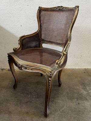 Bergère à assise et dossier cannés de style Louis XV en bois…