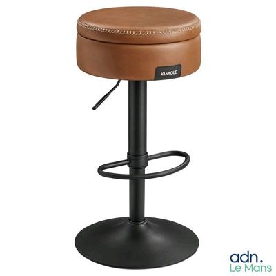 Le tabouret est en cuir et possède un piètement en métal.