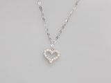 gros plan d'un collier sur un mannequin mannequin mannequin mannequin mannequin mannequin mannequin mannequin mannequin