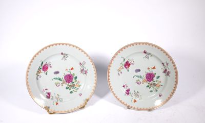 COMPAGNIE DES INDES, XVIIIe - PAIRE d'ASSIETTES en porcelain…