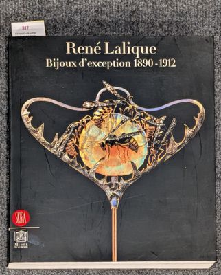 la couverture d'un livre sur laquelle figure l'image d'un poisson