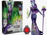 La figurine de la méchante reine porte une robe violette et a les cheveux violets.
