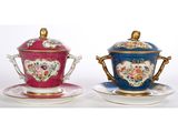 paire de théières et soucoupes en porcelaine « Royal Albert »