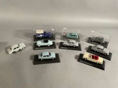 Ensemble de 9 miniatures dans leur boîte :