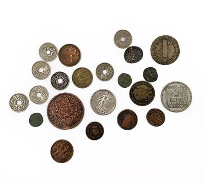 LOT de pièces de monnaies anciennes françaises et étrangères…