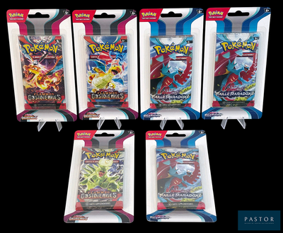 quatre paquets de cartes à collectionner Pokémon dans leur emballage en plastique, sur fond noir