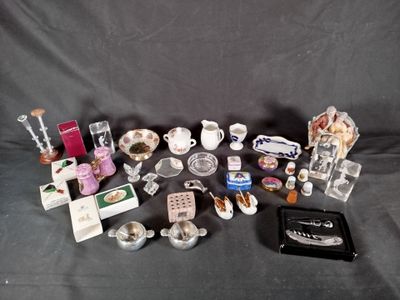 a lot of items that are sitting on a table