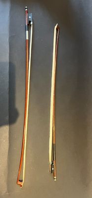 three different types of knitting needles on the table