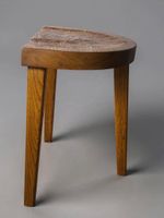 Tabouret en chêne gougé dans le goût des ateliers de Marolle… (photo 2)