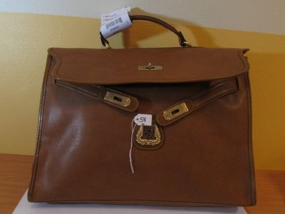 Sac à main Michael Korsh en cuir marron avec des finitions dorées