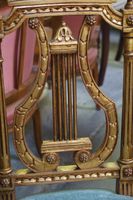 belle chaise dorée de style Louis XVI - dossier en forme de … (photo 2)