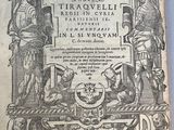 un vieux livre avec une image en noir et blanc représentant un homme à cheval