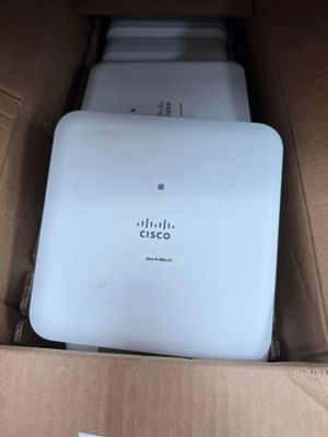 14 routeurs CISCO AIR-AP1832i-E-K9