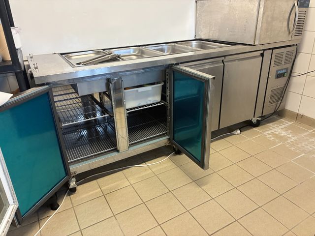 Salade bar tout inox POLAR groupe logé, quatre portes, 30 compart...