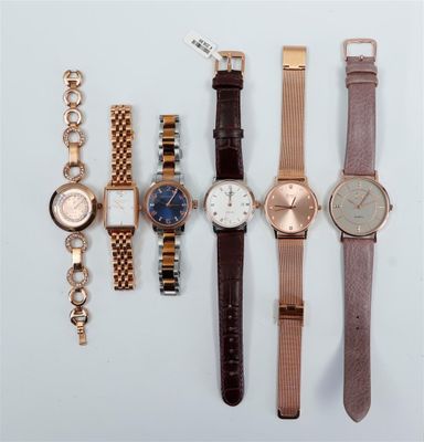 Lot de 8 montres-bracelets vintage pour dames, de couleur ro… - Photo 1