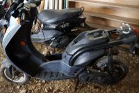 2 scooters TKZ et PEUGEOT (photo 3)