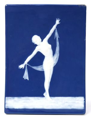 une image représentant une femme dans une pose de ballet, peinte en bleu et blanc