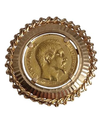 Broche en or sertie d'une pièce de 20 FF Poids : 11,8 gr - Photo 1