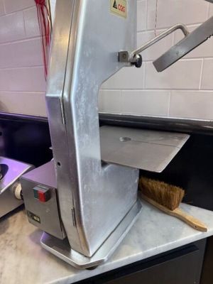 a machine that is sitting on a counter in a kitchen