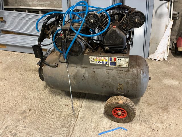 Compresseur 100 litres PRODIF. Visite Annexe, impasse Georges Clé