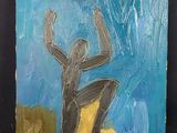 une peinture à l'huile représentant un homme sur une planche de surf, sur le sable