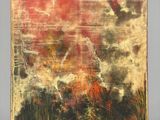 un tableau représentant un ciel rouge avec des nuages et des arbres au premier plan