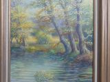 une peinture d'une rivière avec des arbres en arrière-plan