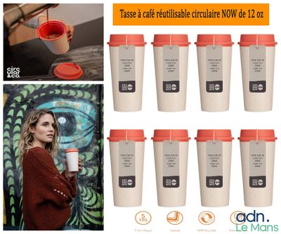 un collage de photos représentant une femme tenant une tasse de café