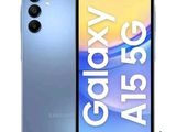 Le Samsung Galaxy S9e est présenté avec un appareil photo fixé dessus.