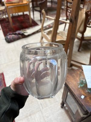 Vase en verre à pans coupés - Photo 1