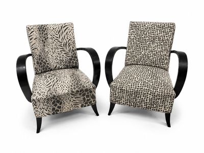 paire de fauteuils Art déco recouverts d'un tissu à imprimé léopard