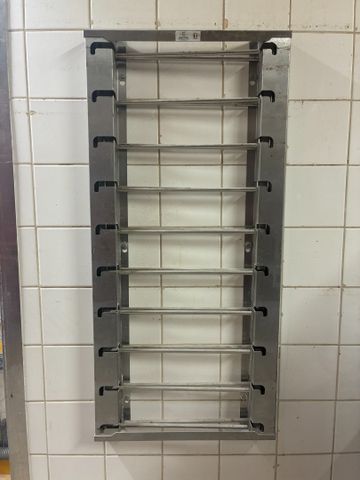 Échelle murale inox pliante. Frais en sus 14.28%. TVA Récupérable...
