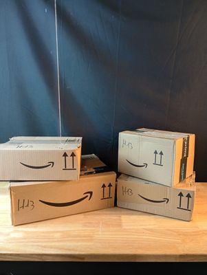 Lot de 4 colis Mystere (Retour Amazon,NPAI, Adresse incomple…