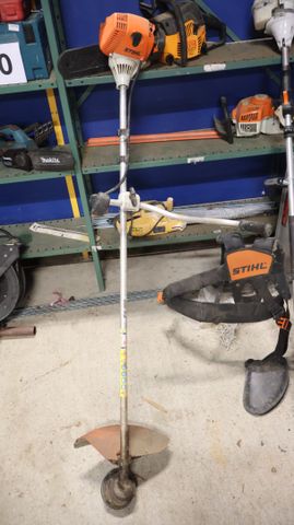 STIHL FS 100 – Débrousailleuse thermique de 2008, avec harnais. N...