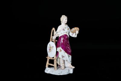 une image représentant une figurine de femme tenant un panier